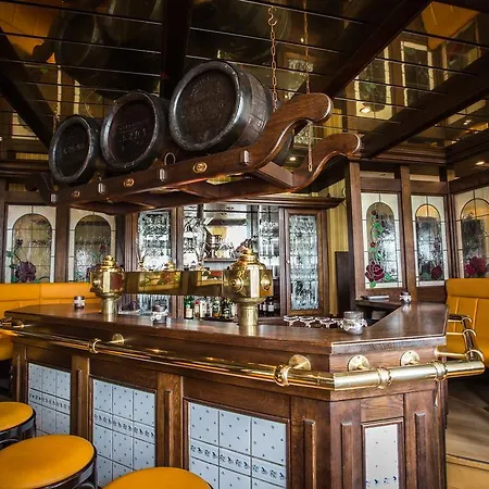 Hotel Restaurant Verst 3*