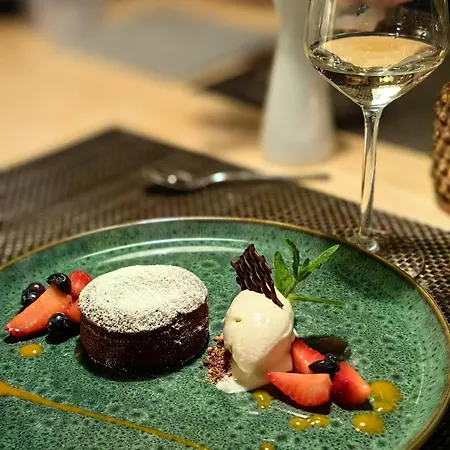 沃斯特餐厅酒店 3* 格罗瑙