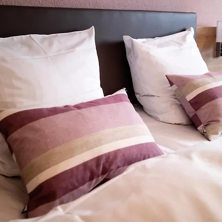 沃斯特餐厅酒店 格罗瑙